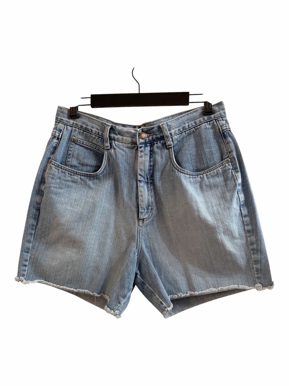 VINTAGE - VENEZIA JEANS, Women’s Size 14, Ultra Soft Light Blue Denim Shorts.